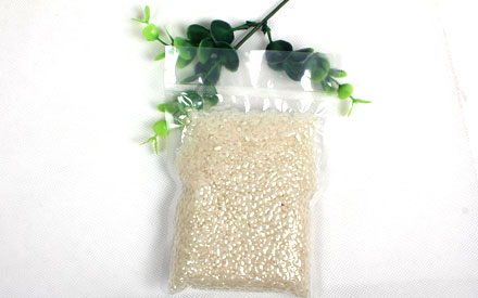 真空包裝袋在生產(chǎn)過程中有為什么會有麻點現(xiàn)象，該怎么解決？