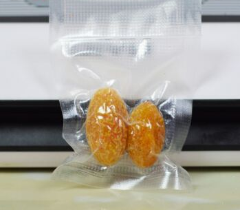 紋路真空袋和光面真空袋有什么區(qū)別？哪個(gè)貴？